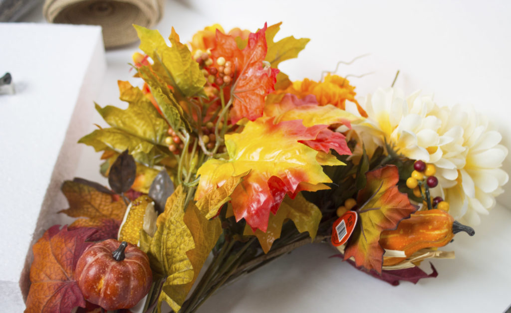 fall table display flowers